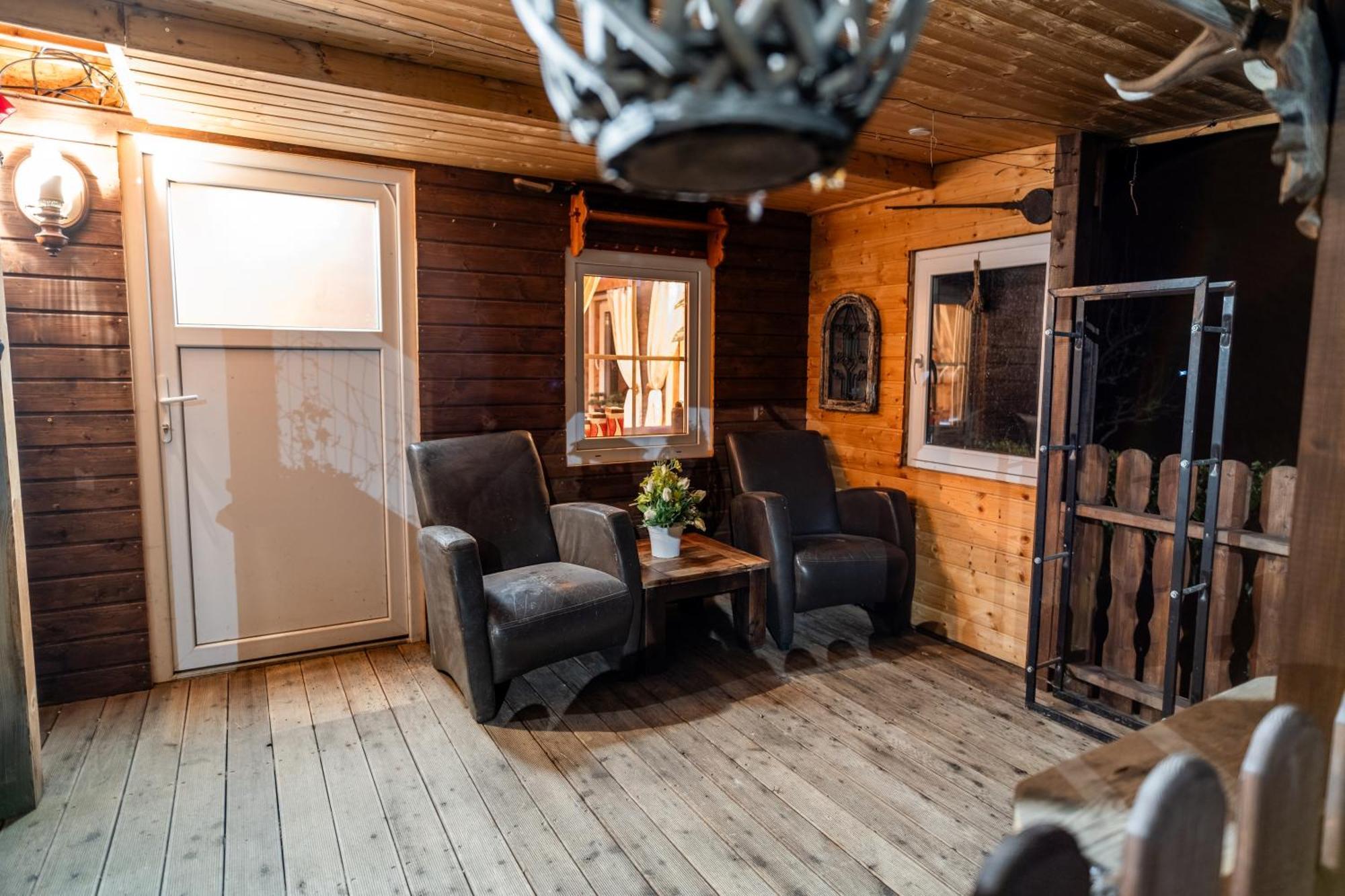 Julie Chalet